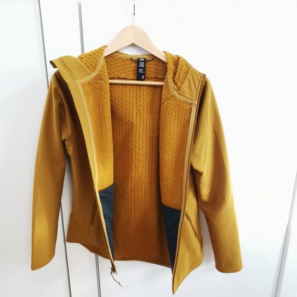 Mountain Hardwear Keele Grid Hoody - Picture 2 of 6